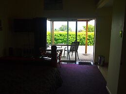 Manor Views