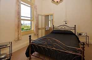 Manor Views
