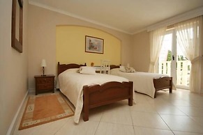 Abalone Hotel