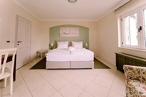 Abalone Hotel