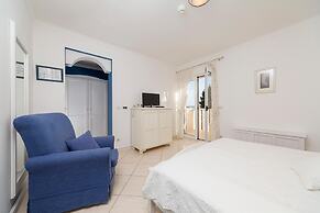 Abalone Hotel