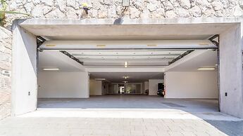 Abalone Hotel