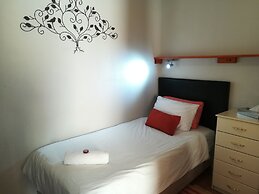 A Sunflower Stop - Hostel