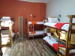 A Sunflower Stop - Hostel