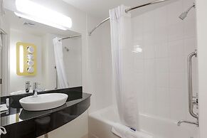 Motel 6 Brandon, MB