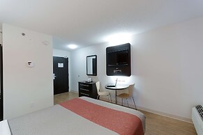 Motel 6 Brandon, MB
