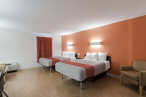 Motel 6 Brandon, MB