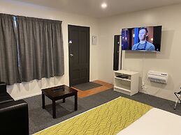 Townsman Motor Lodge