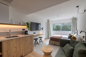 Cabot Las Velas Apartments
