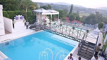 The Manor Hotel