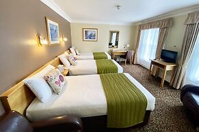 The Manor Hotel