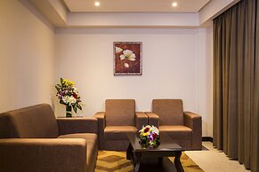 Monroe Hotel & Suites