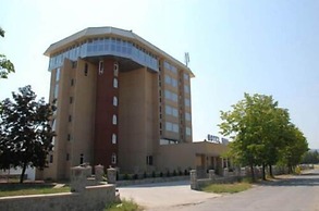 Hotel Feni
