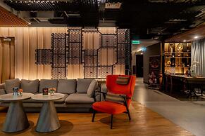 PARK PLAZA BANGKOK SOI 18