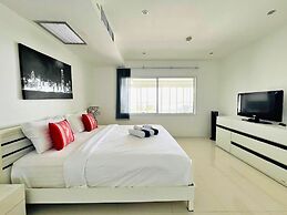 Sunset Plaza Karon by RESAVA