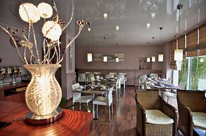 Brit Hotel Le Surcouf