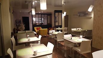 Brit Hotel Le Surcouf