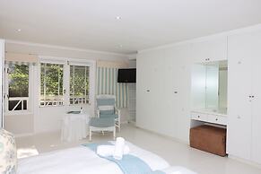 Brenton Beach House
