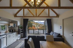 Pinewood Queenstown