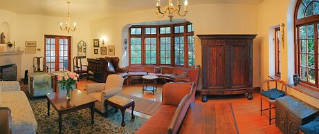 Foxwood House