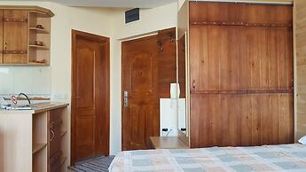 Luccia Apartments- Very Central Cozy Condo
