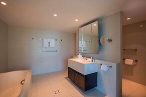 Hilton Surfers Paradise Hotel & Residences
