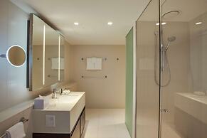 Hilton Surfers Paradise Hotel & Residences