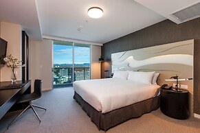 Hilton Surfers Paradise Hotel & Residences