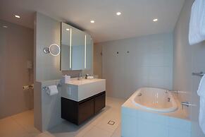 Hilton Surfers Paradise Hotel & Residences
