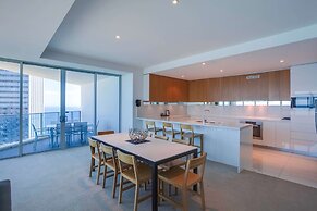 Hilton Surfers Paradise Hotel & Residences