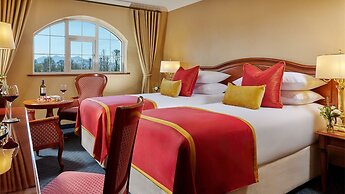 Killarney Avenue Hotel