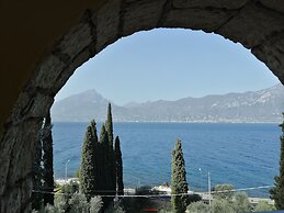 Residence Gardasee Apartments with Lake View