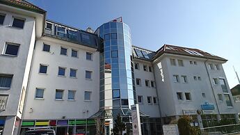 Central Hotel