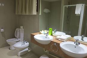Madang Resort