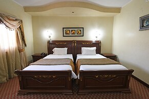 Imperial Royale Hotel