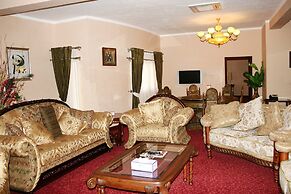 Imperial Royale Hotel