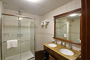 Imperial Golf View Hotel