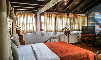 Oikoperiigitis Hotel