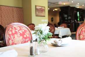 Monte Carlo Inn & Suites Downtown Markham