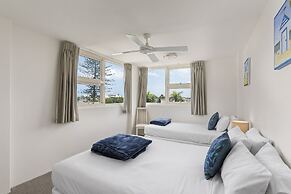 84 The Spit Holiday Apartments