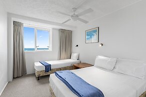 84 The Spit Holiday Apartments