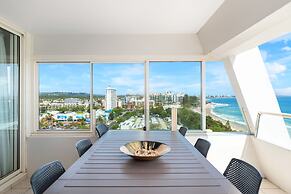 84 The Spit Holiday Apartments