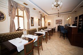 Chopin Hotel