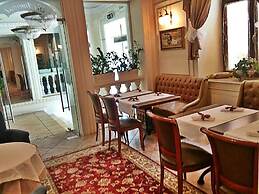 Chopin Hotel