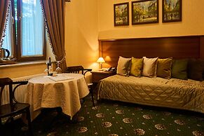 Chopin Hotel