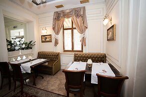 Chopin Hotel