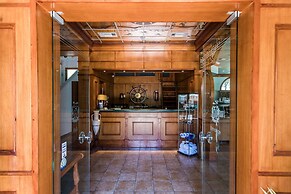 Paradise Inn