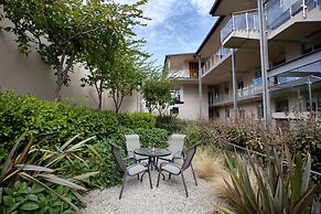 Lakeside Apartments