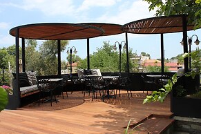 Zeus Hotel