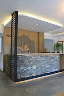 Zeus Hotel